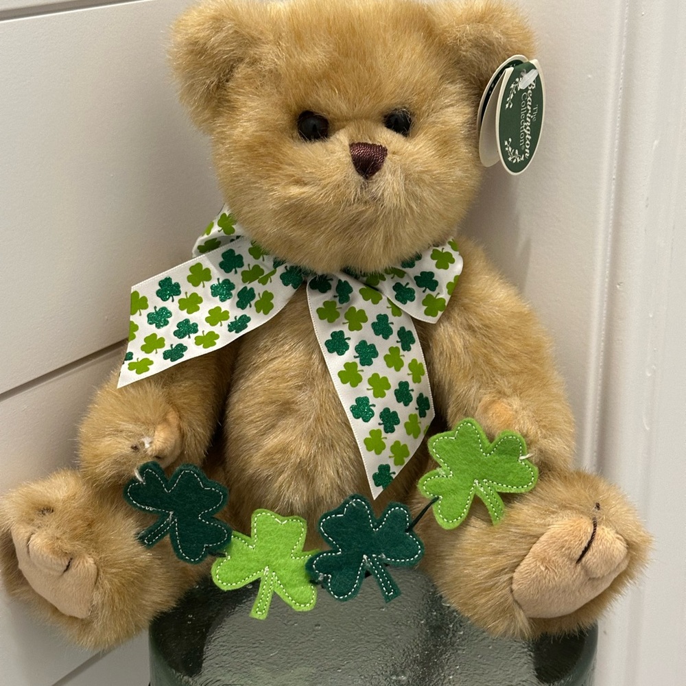 Bearington Collection Tan Teddy Bear